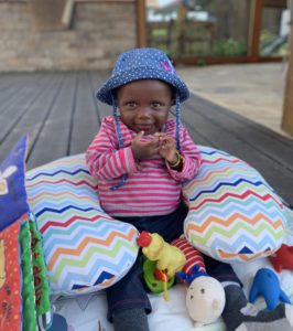 Bébé accueilli en Suisse pour se faire opérer