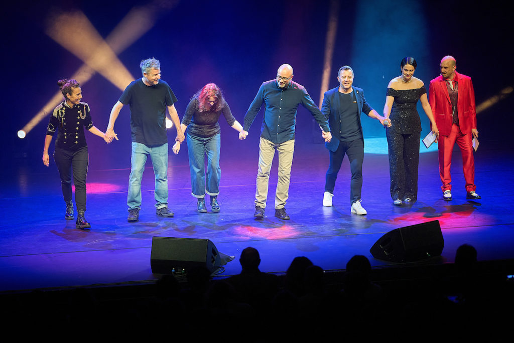 Monthey, le 27 mai 2025. Grand gala en faveur de Terre des hommes Valais, à l’occasion du 50e anniversaire du Kiwanis Monthey-Chablais. Avec Philippe Battaglia, Laura Chaignat, Yann Lambiel, Valérie Paccaud, Phanee de Pool, Frédéric Recrosio, Nathanaël Rochat.
© Sedrik Nemeth