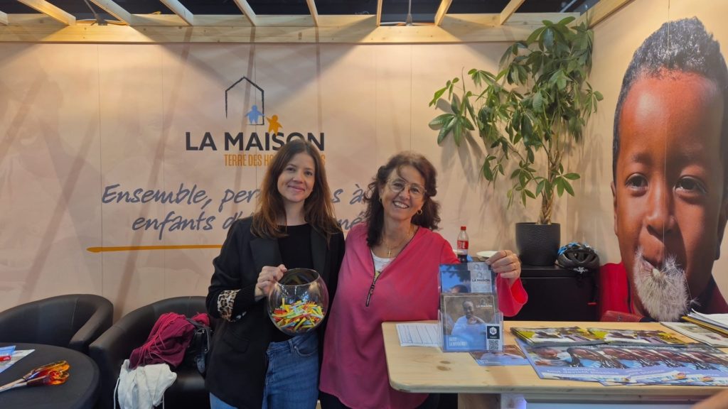 Nos fidèles bénévoles, Iris Theux et Françoise Theux.